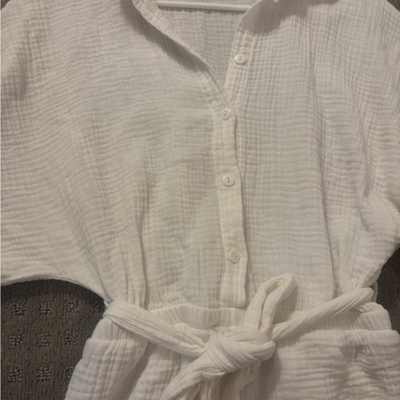 White Button-Up Romper - Picture 5 of 7